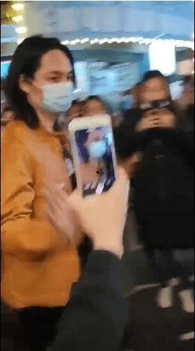 吃瓜路人打架视频,视频记录惊人一幕