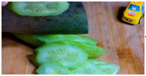 怎么吃瓜最佳吃法,瓜果飘香，教你最佳吃瓜技巧